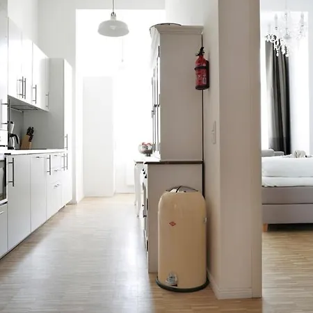 Sc 08 By Rockchair L Cozy 3 Sz 2 Baeder Balkon Appartement Berlin