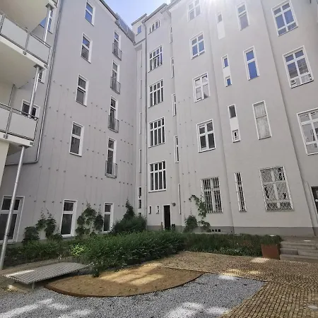 Sc 08 By Rockchair L Cozy 3 Sz 2 Baeder Balkon Appartement Berlin