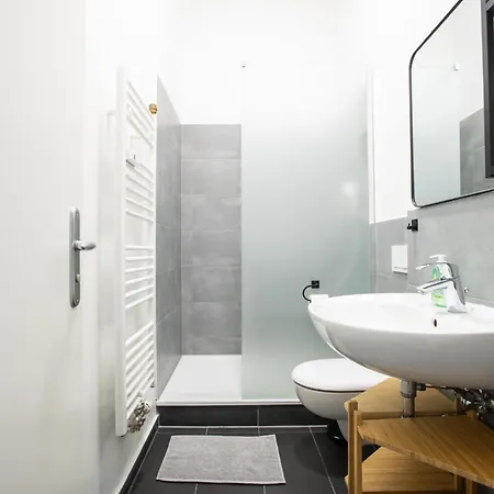 Sc 08 By Rockchair L Cozy 3 Sz 2 Baeder Balkon Berlín